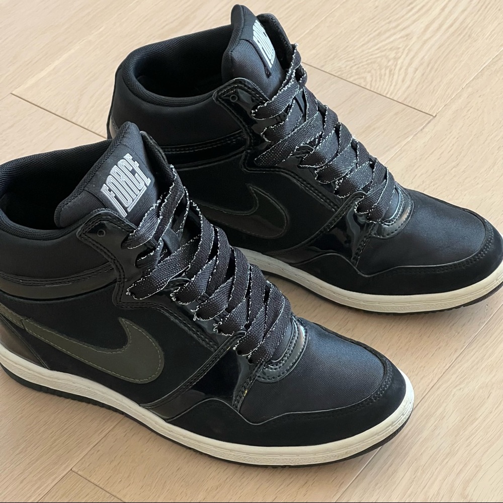 Nike Force Sky High Top Black Sneakers